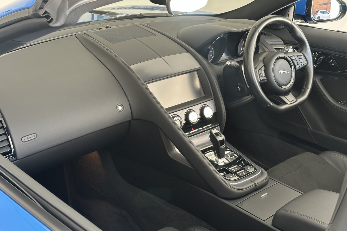 JAGUAR F-TYPE 2.0 DYNAMIC-R CON 2DR