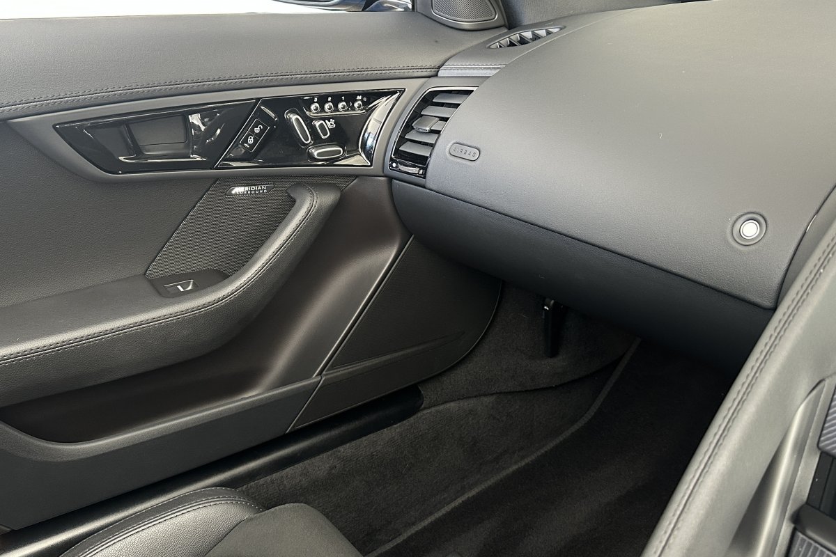 JAGUAR F-TYPE 2.0 DYNAMIC-R CON 2DR