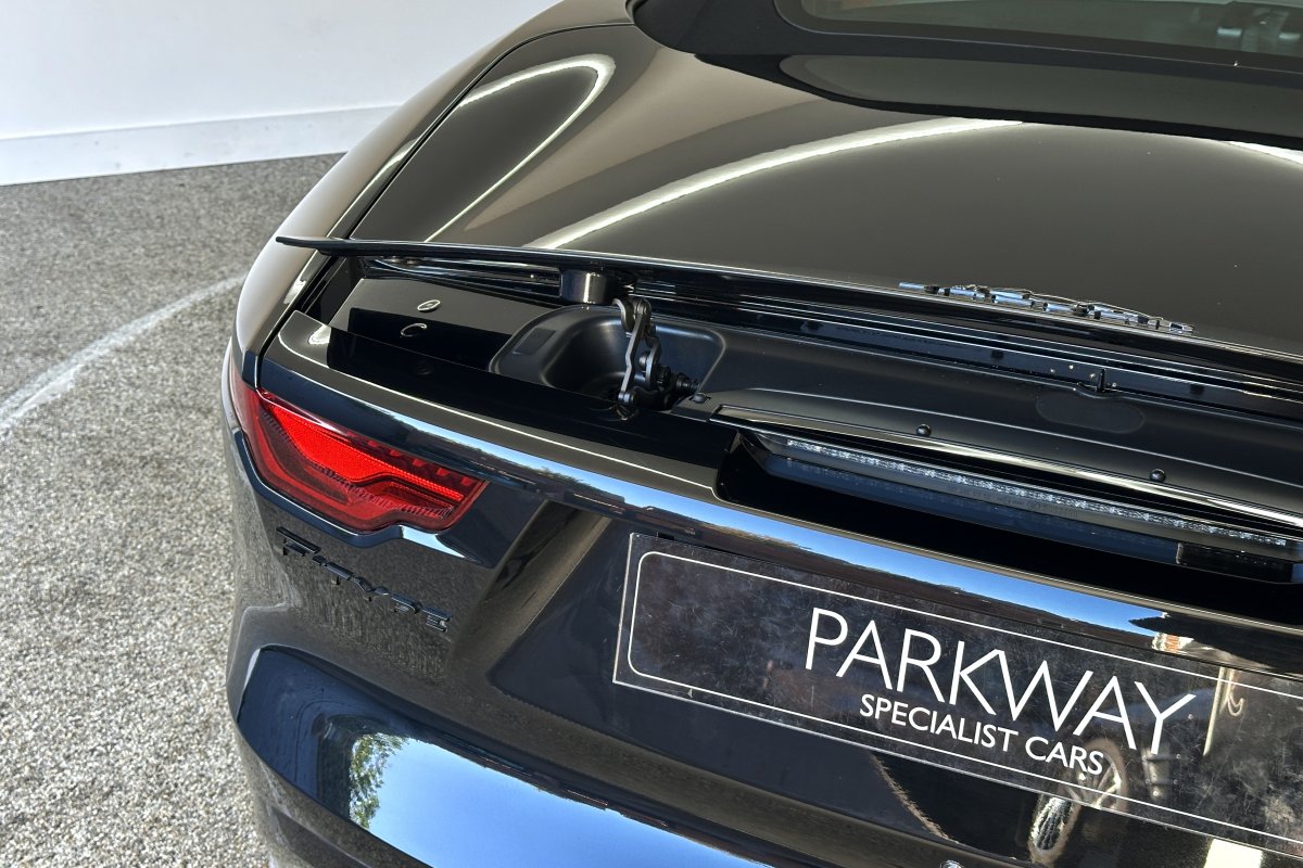 JAGUAR F-TYPE 5.0 V8 DYNAMIC-R CON AWD 2DR