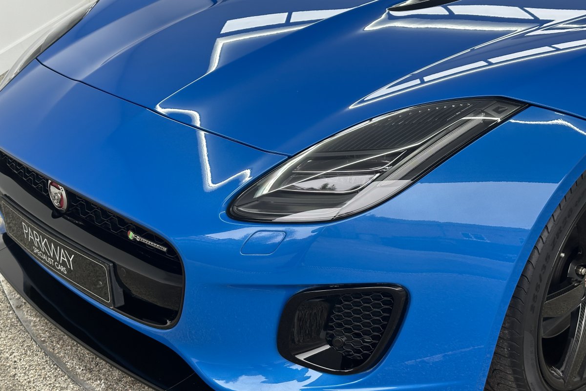 JAGUAR F-TYPE 2.0 P300 CONVERTIBLE
