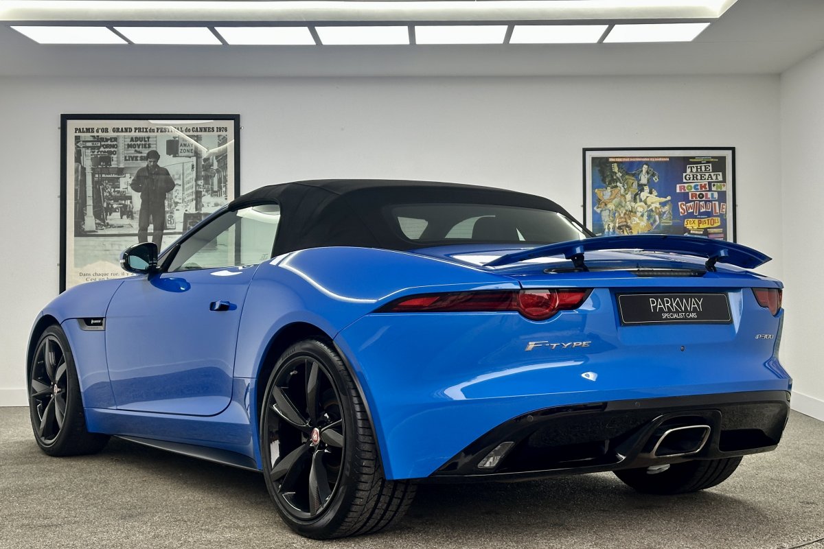 JAGUAR F-TYPE 2.0 P300 CONVERTIBLE