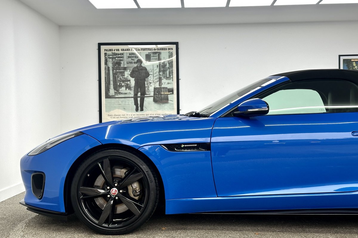 JAGUAR F-TYPE 2.0 P300 CONVERTIBLE