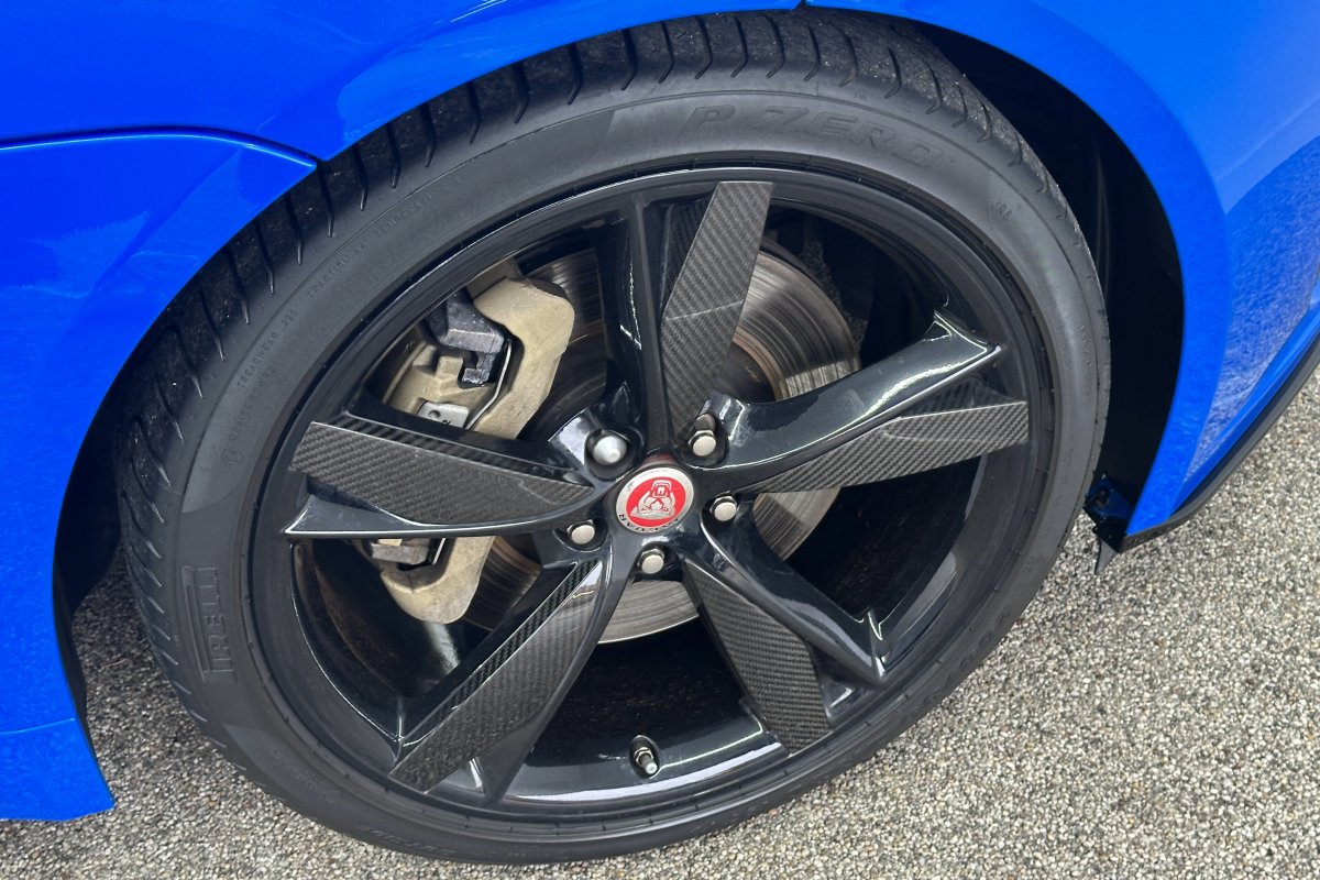 JAGUAR F-TYPE 2.0 P300 CONVERTIBLE