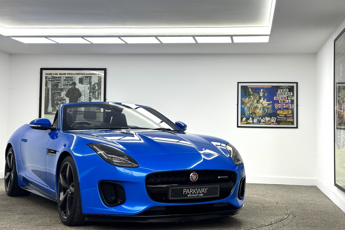 JAGUAR F-TYPE 2.0 P300 CONVERTIBLE