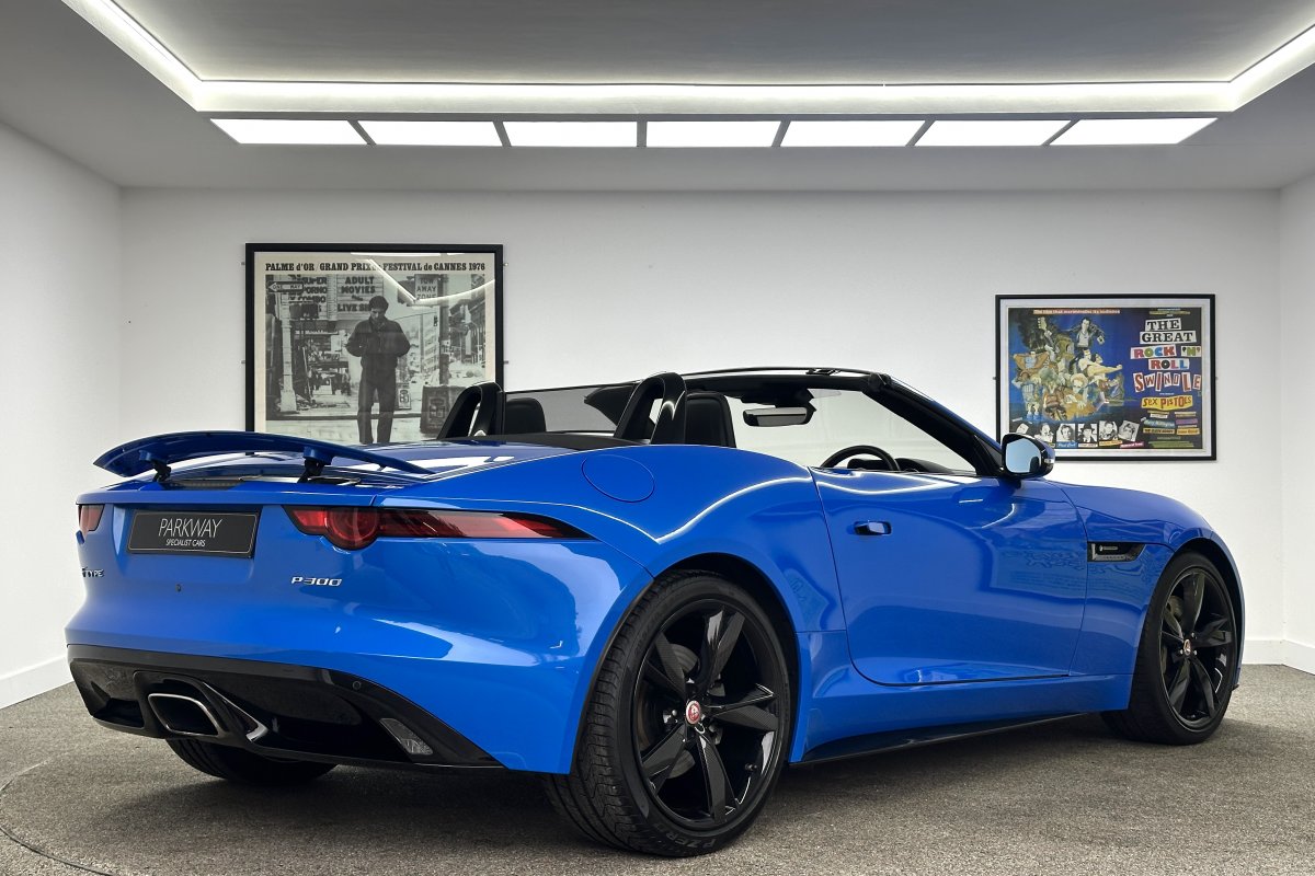 JAGUAR F-TYPE 2.0 P300 CONVERTIBLE