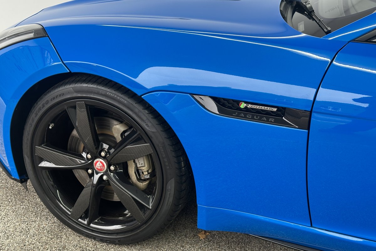 JAGUAR F-TYPE 2.0 P300 CONVERTIBLE