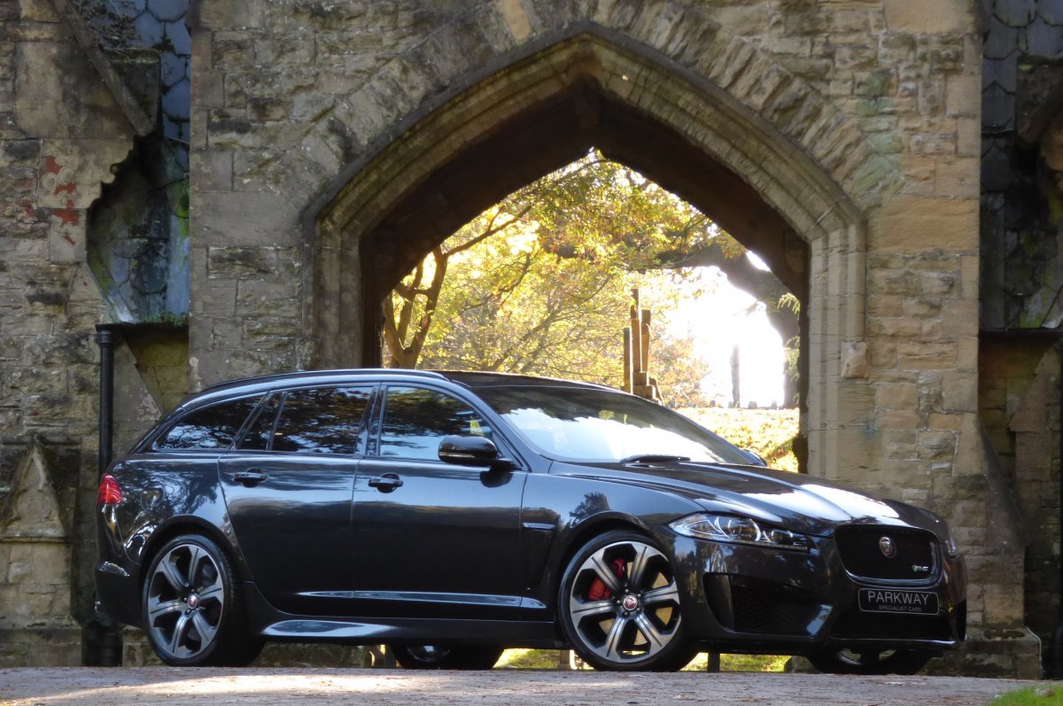 JAGUAR XFR-S 5.0 V8 550 BHP SPORTBRAKE 