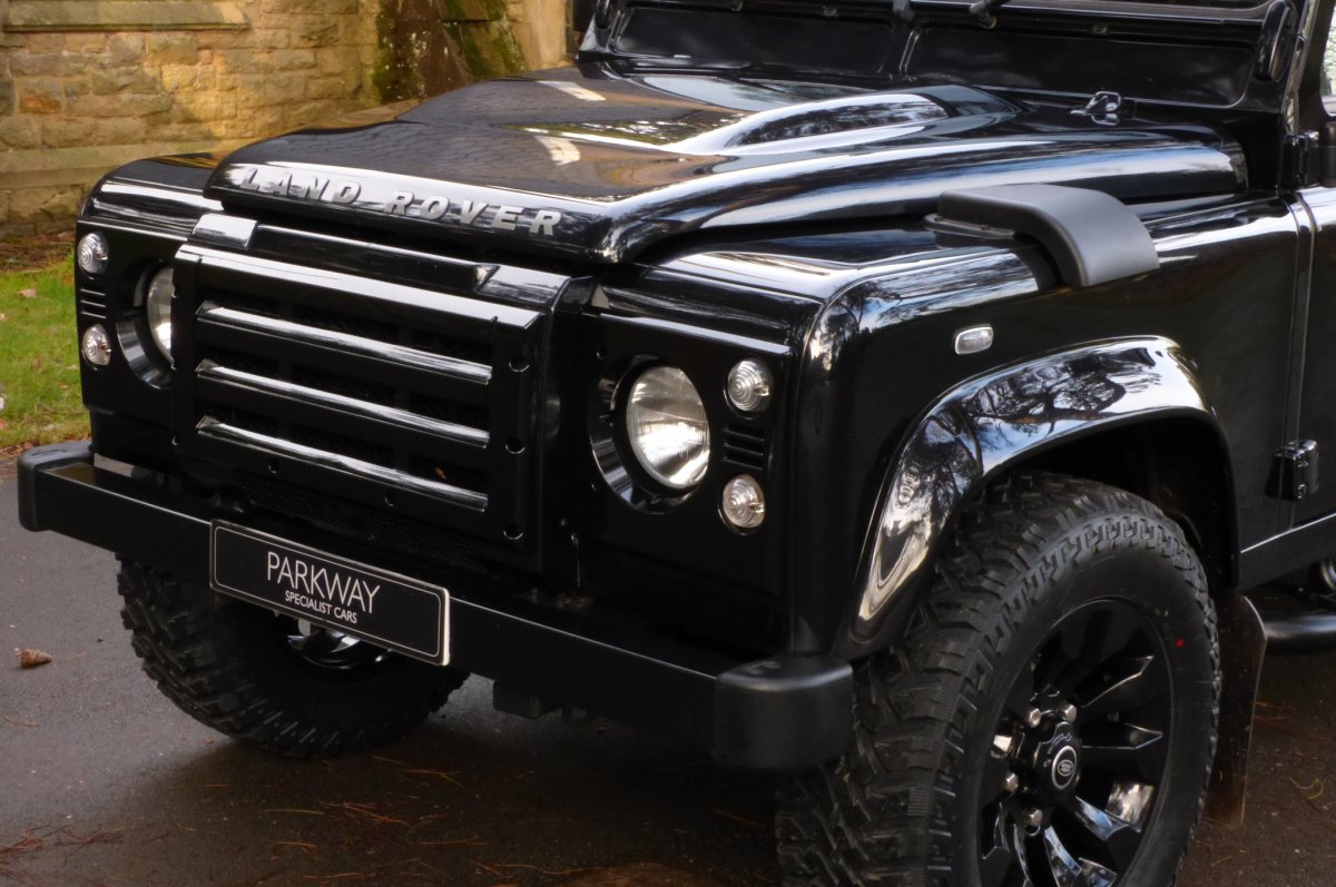 LAND ROVER DEFENDER 110 XS S/W LWB (No VAT)