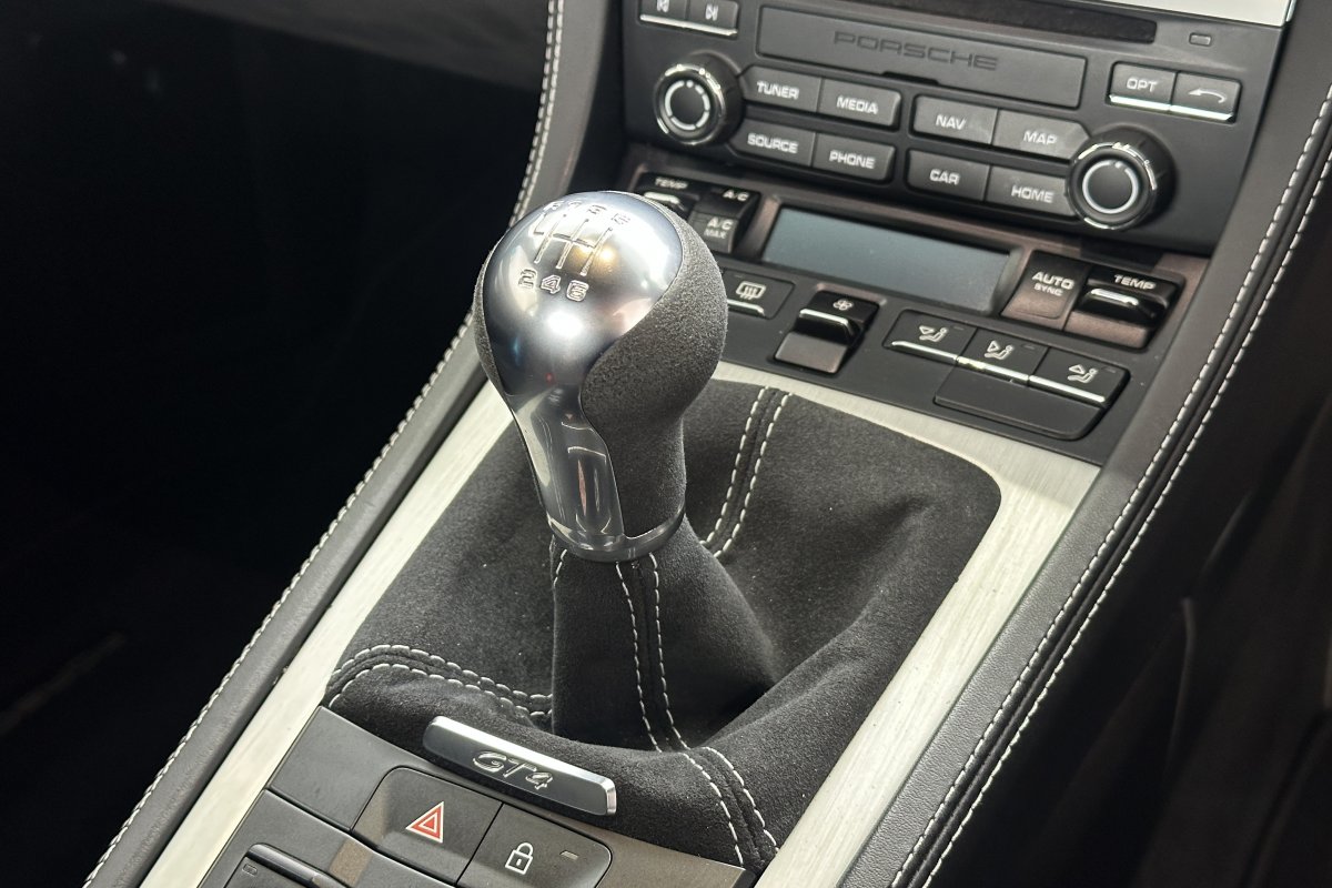 PORSCHE 718 CAYMAN GT4 MANUAL