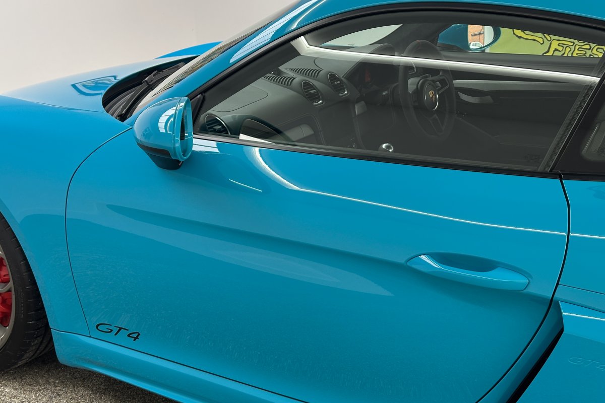 PORSCHE 718 CAYMAN GT4 MANUAL