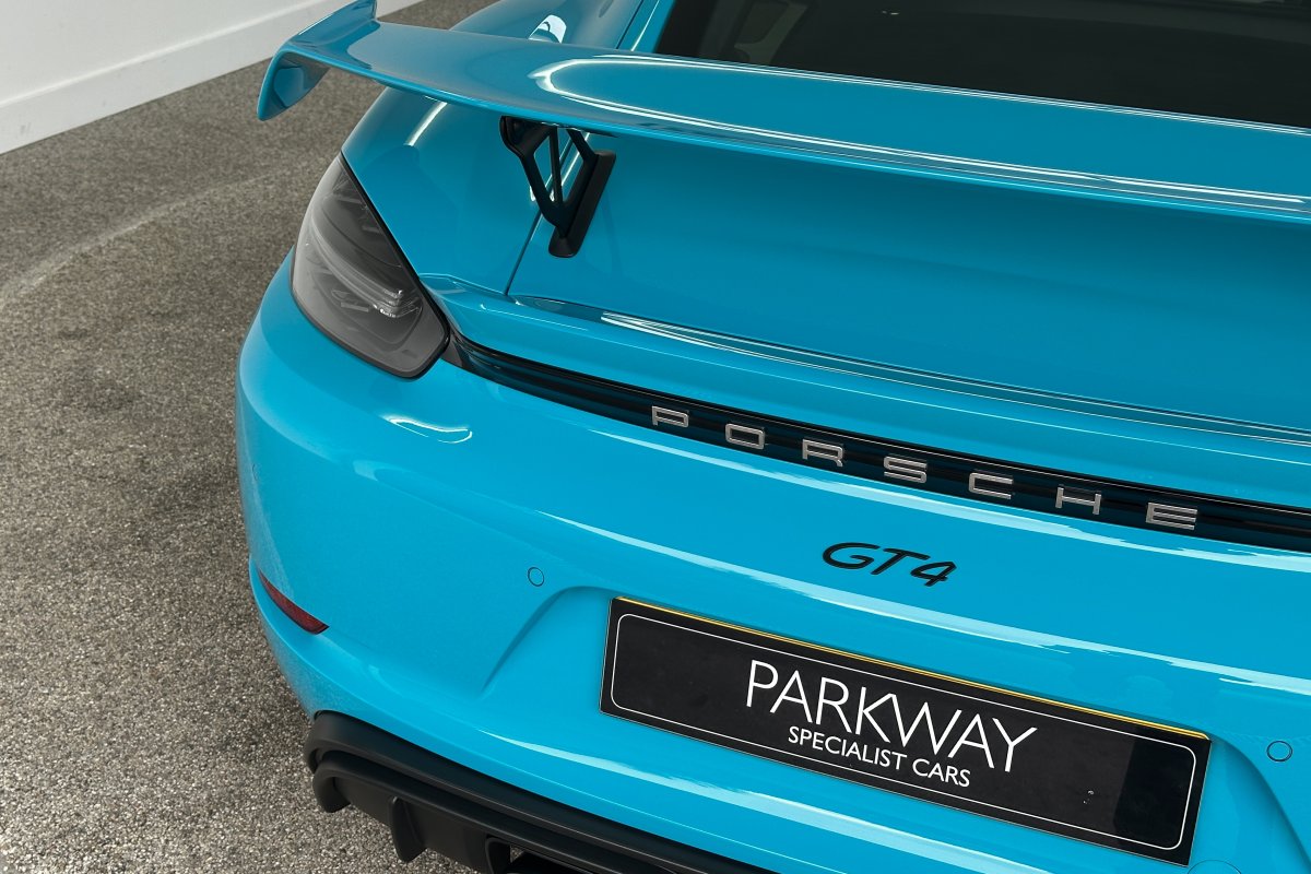 PORSCHE 718 CAYMAN GT4 MANUAL