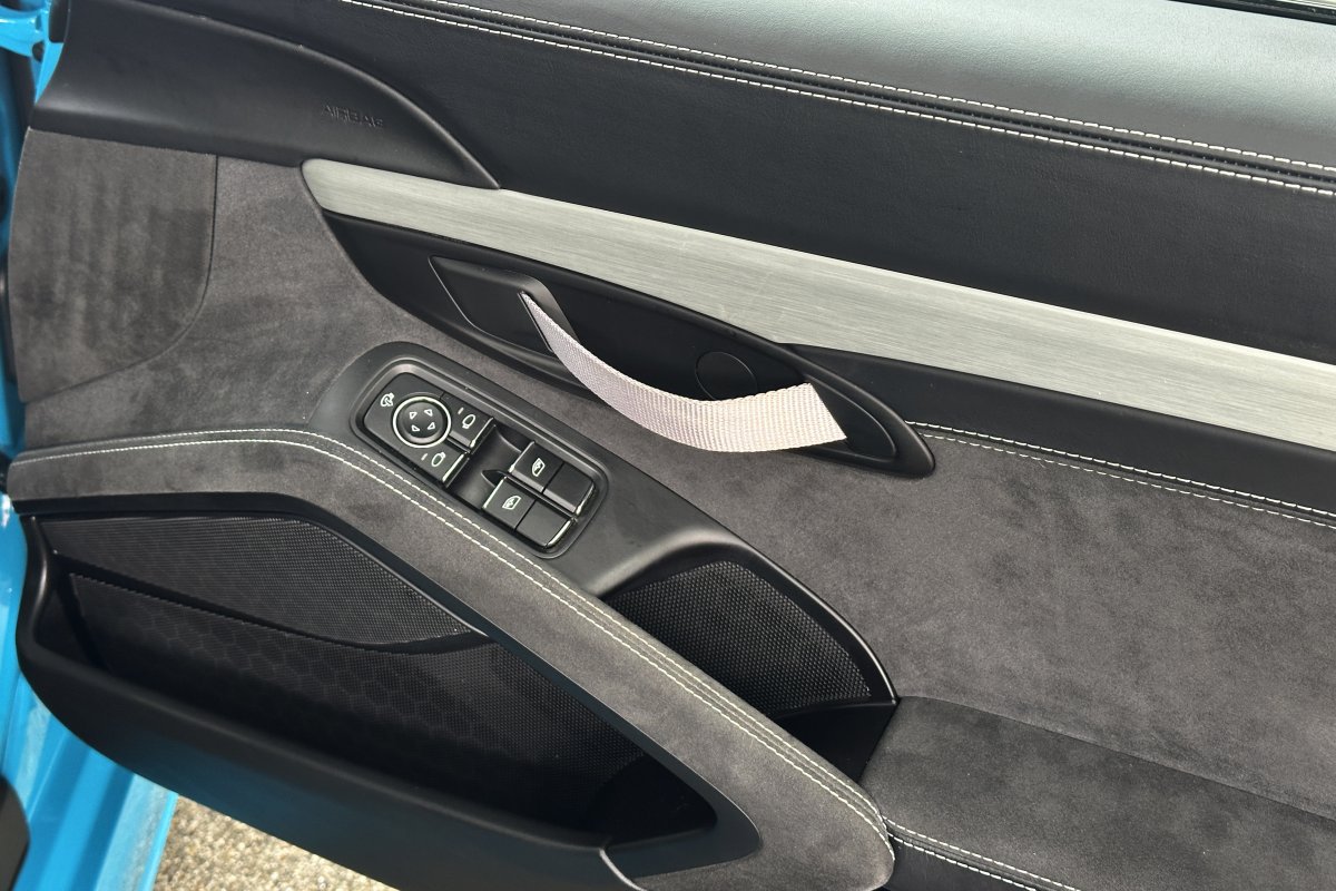 PORSCHE 718 CAYMAN GT4 MANUAL