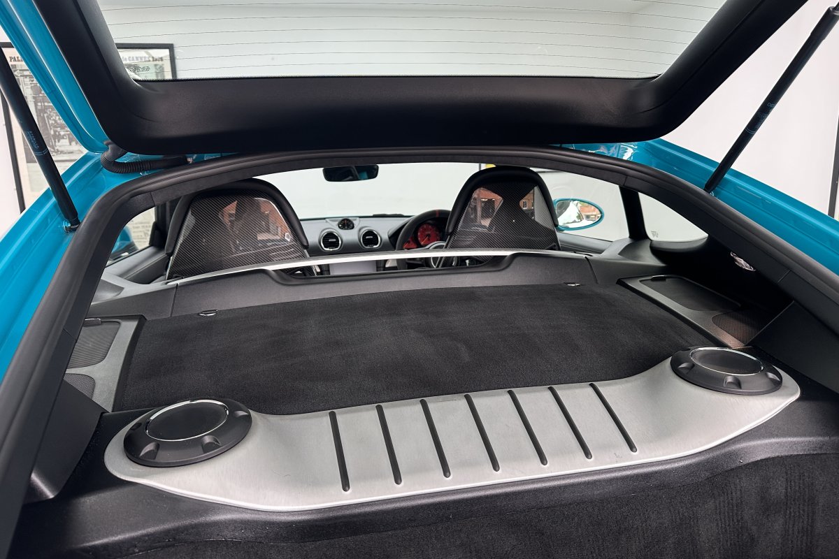 PORSCHE 718 CAYMAN GT4 MANUAL