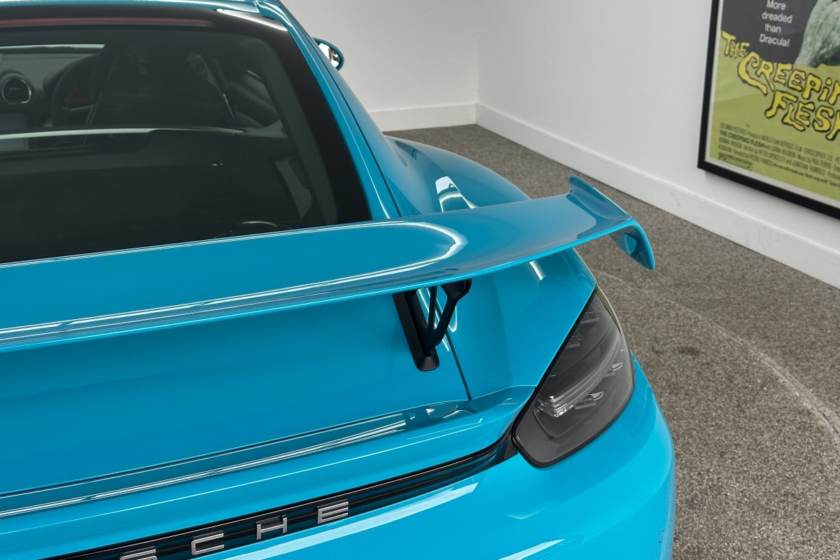 PORSCHE 718 CAYMAN GT4 MANUAL