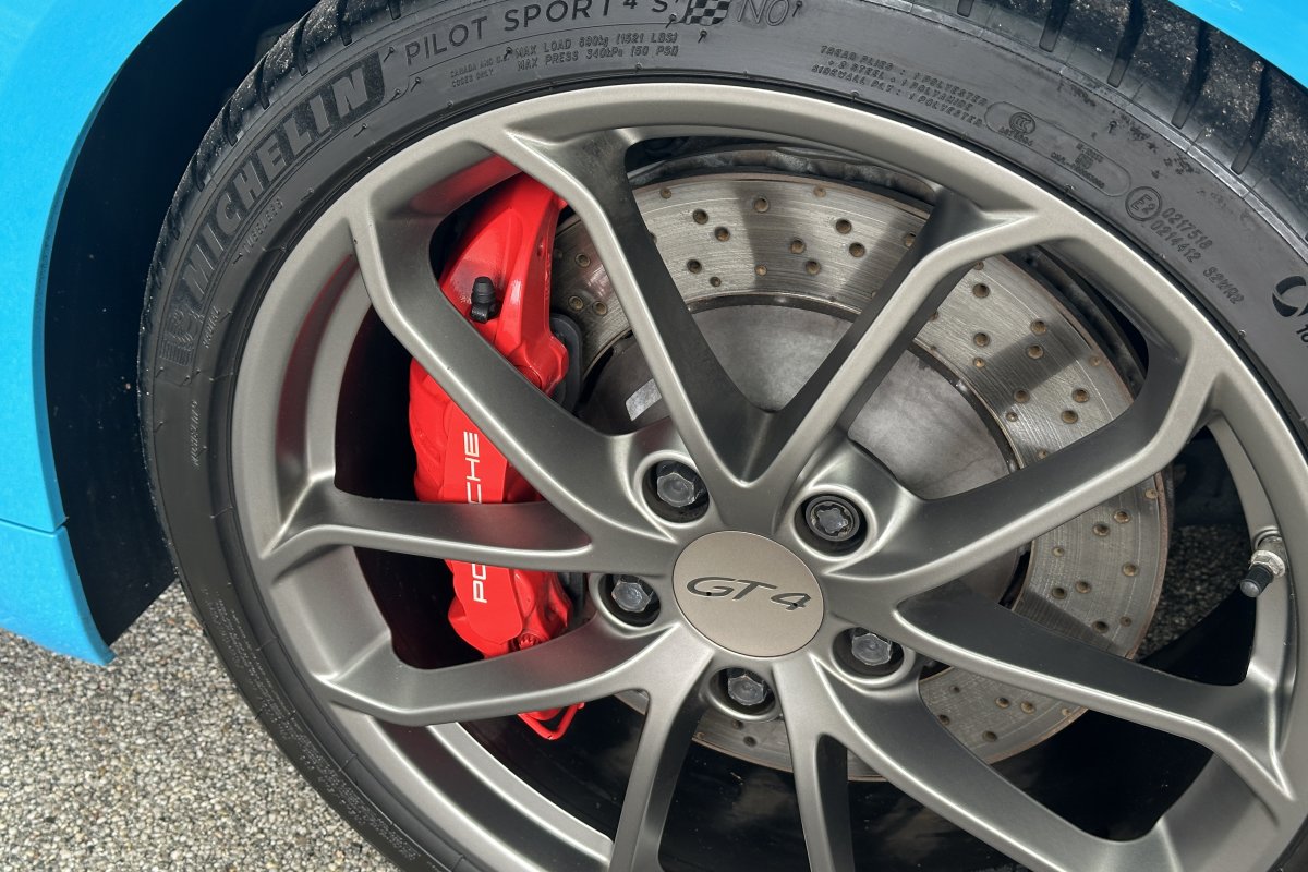 PORSCHE 718 CAYMAN GT4 MANUAL