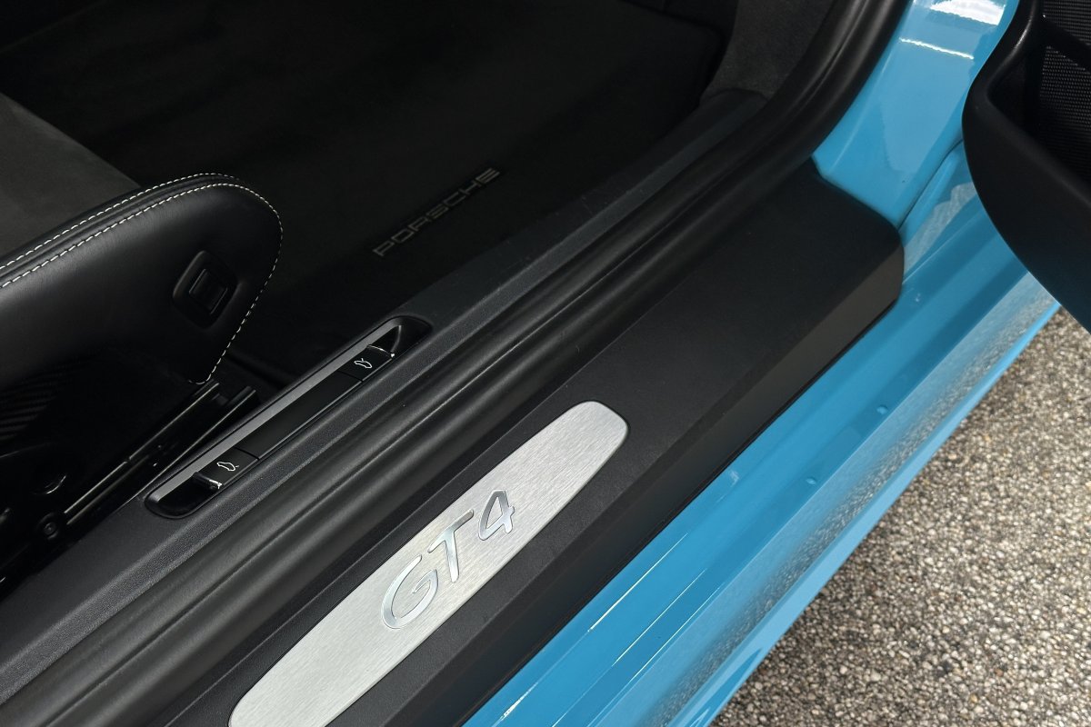 PORSCHE 718 CAYMAN GT4 MANUAL