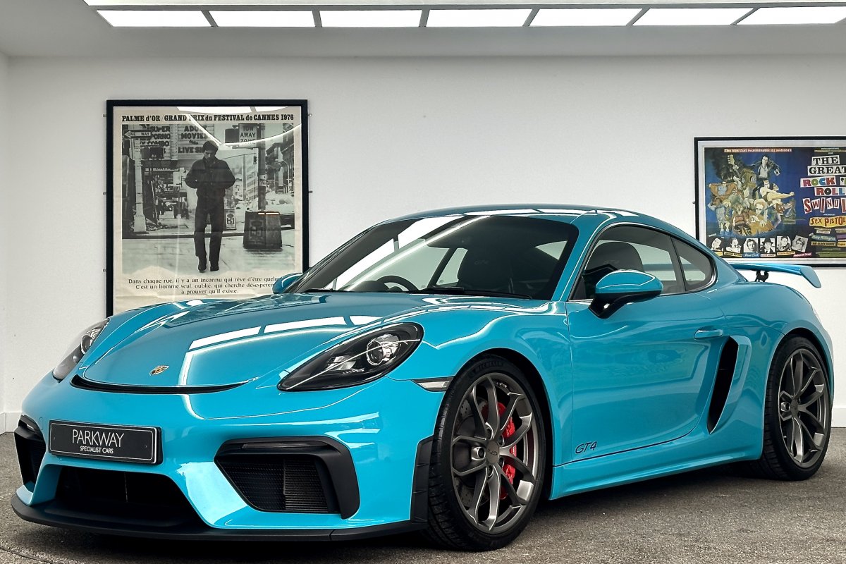 PORSCHE 718 CAYMAN GT4 MANUAL