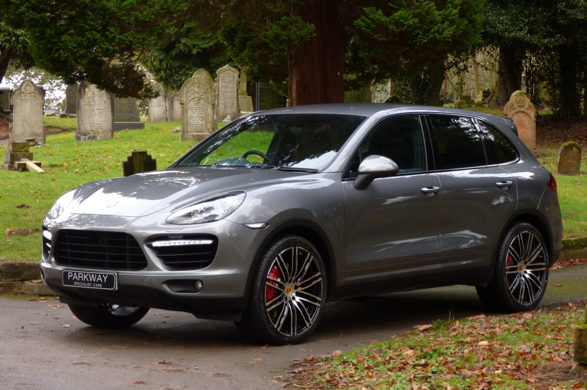 PORSCHE CAYENNE 4.8 TURBO TIP S