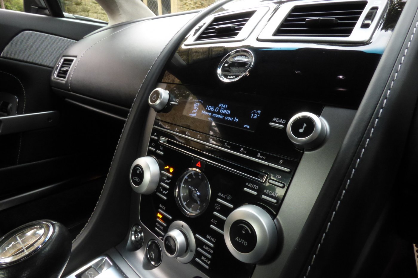 Aston Martin Vantage 4 7 V8 N420 Coupe