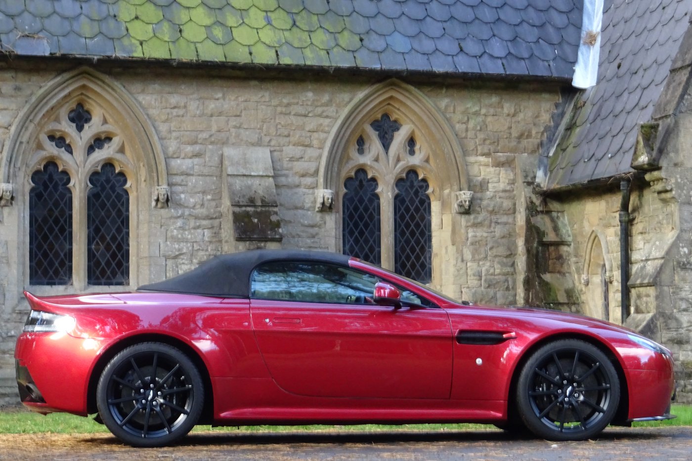 ASTON MARTIN VANTAGE V12 S S/SHIFT CONVERTIBLE -
