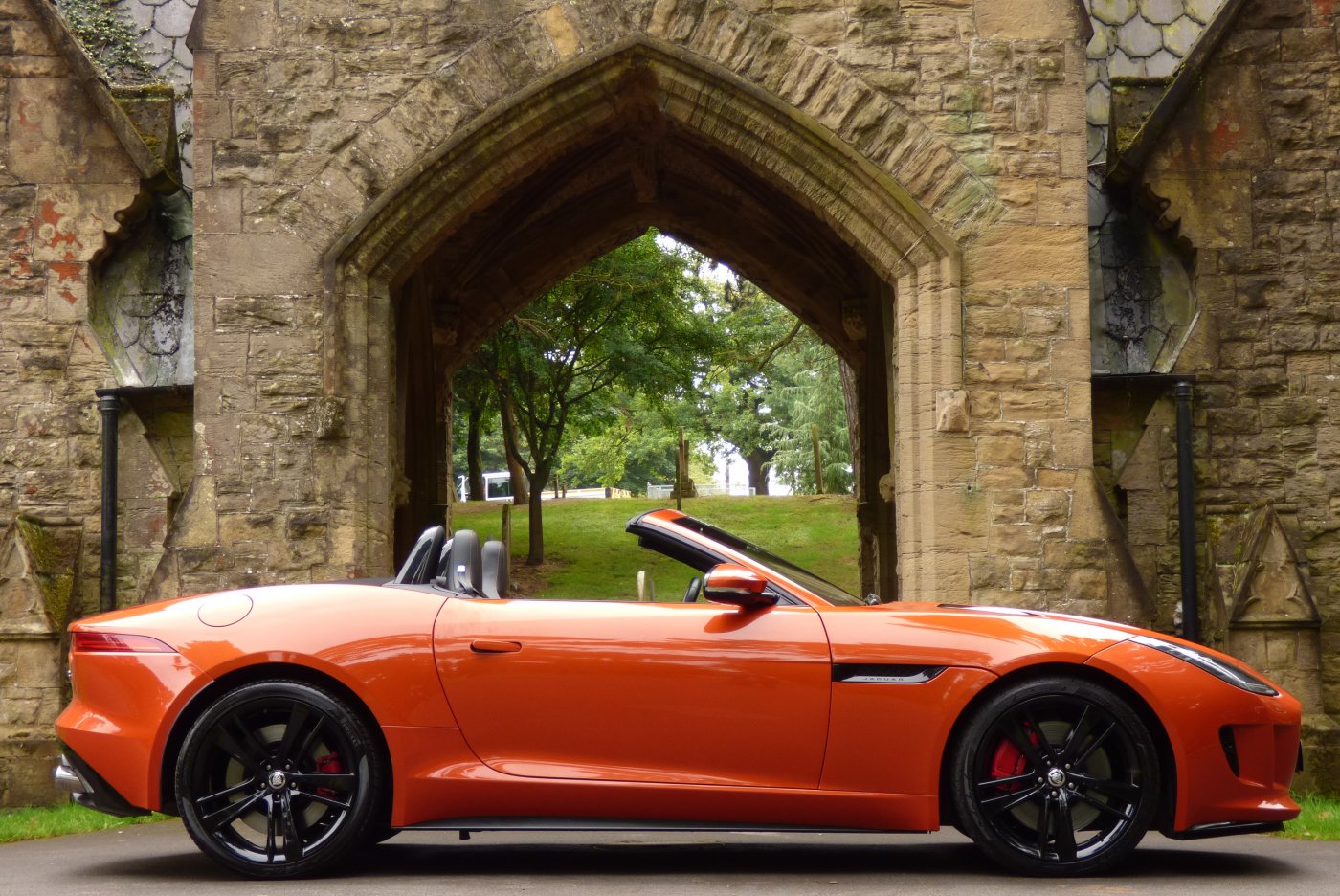 zoom_JAGUAR_F_TYPE_5.0_SC_V8_CONVERTIBLE_22.jpg