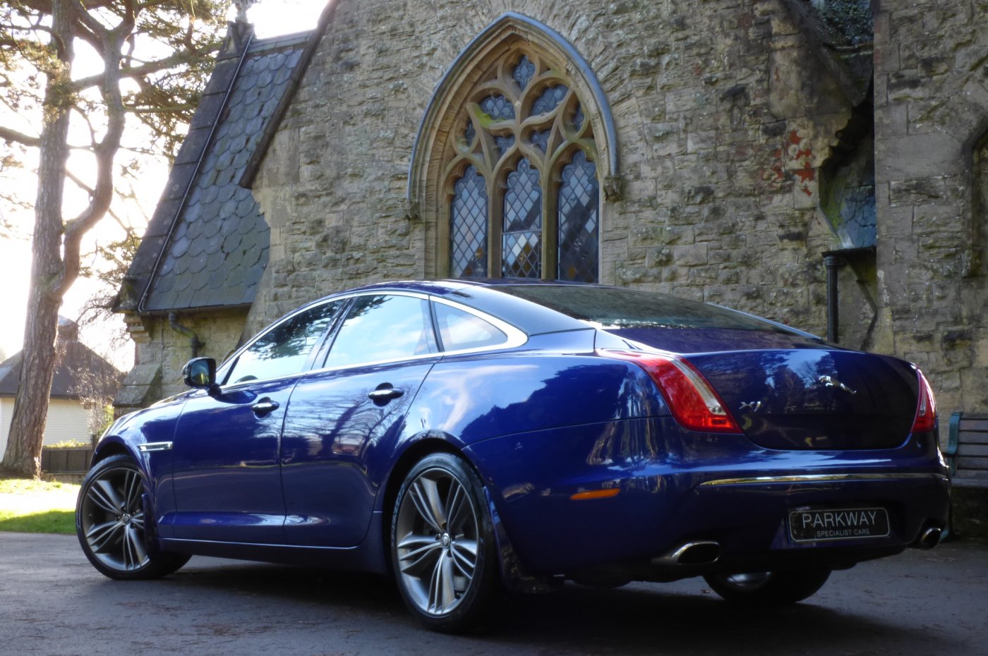 Jaguar xj 5.0 super V8 (super charged) .