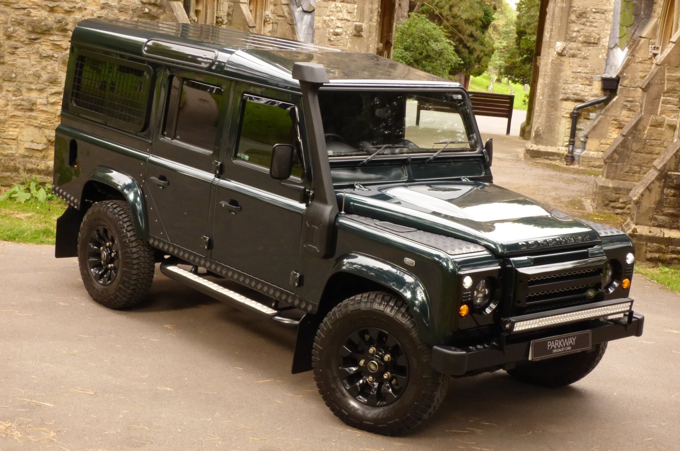 LAND ROVER DEFENDER 2.2 TD XS 110 5DR