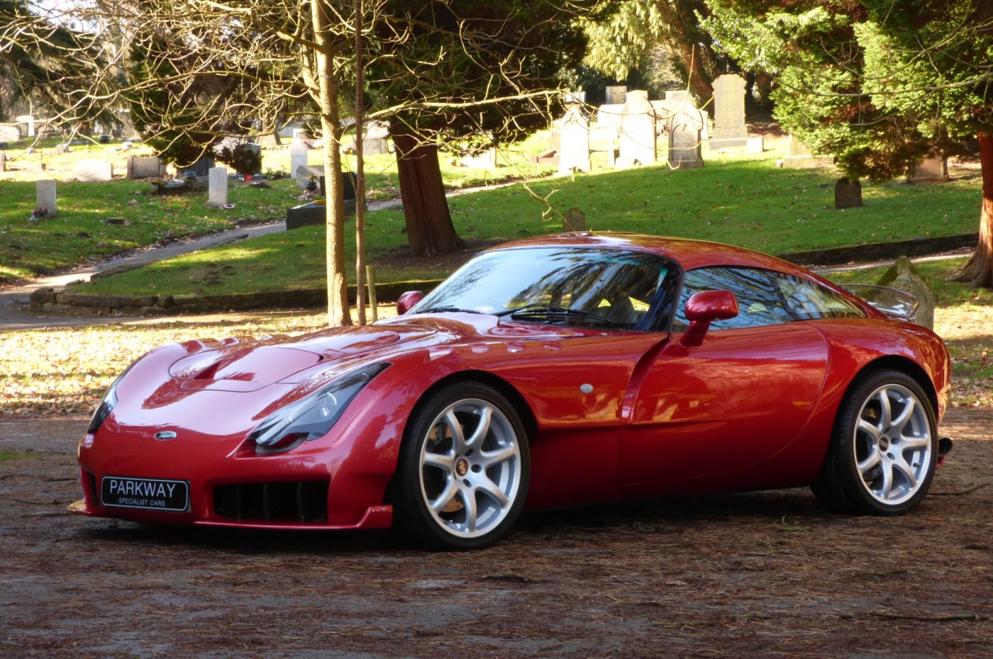 Машина TVR Sagaris