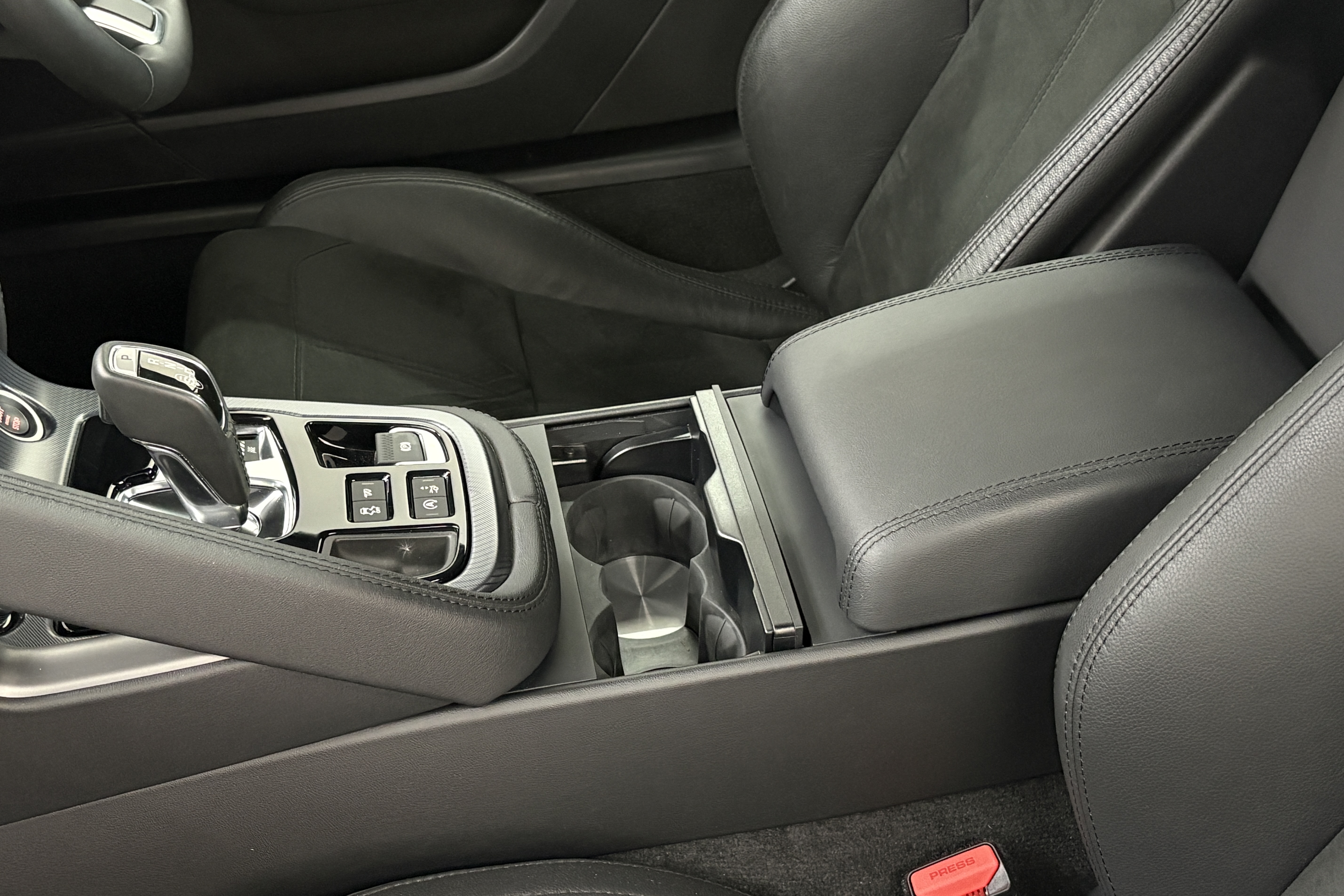 Interior 4