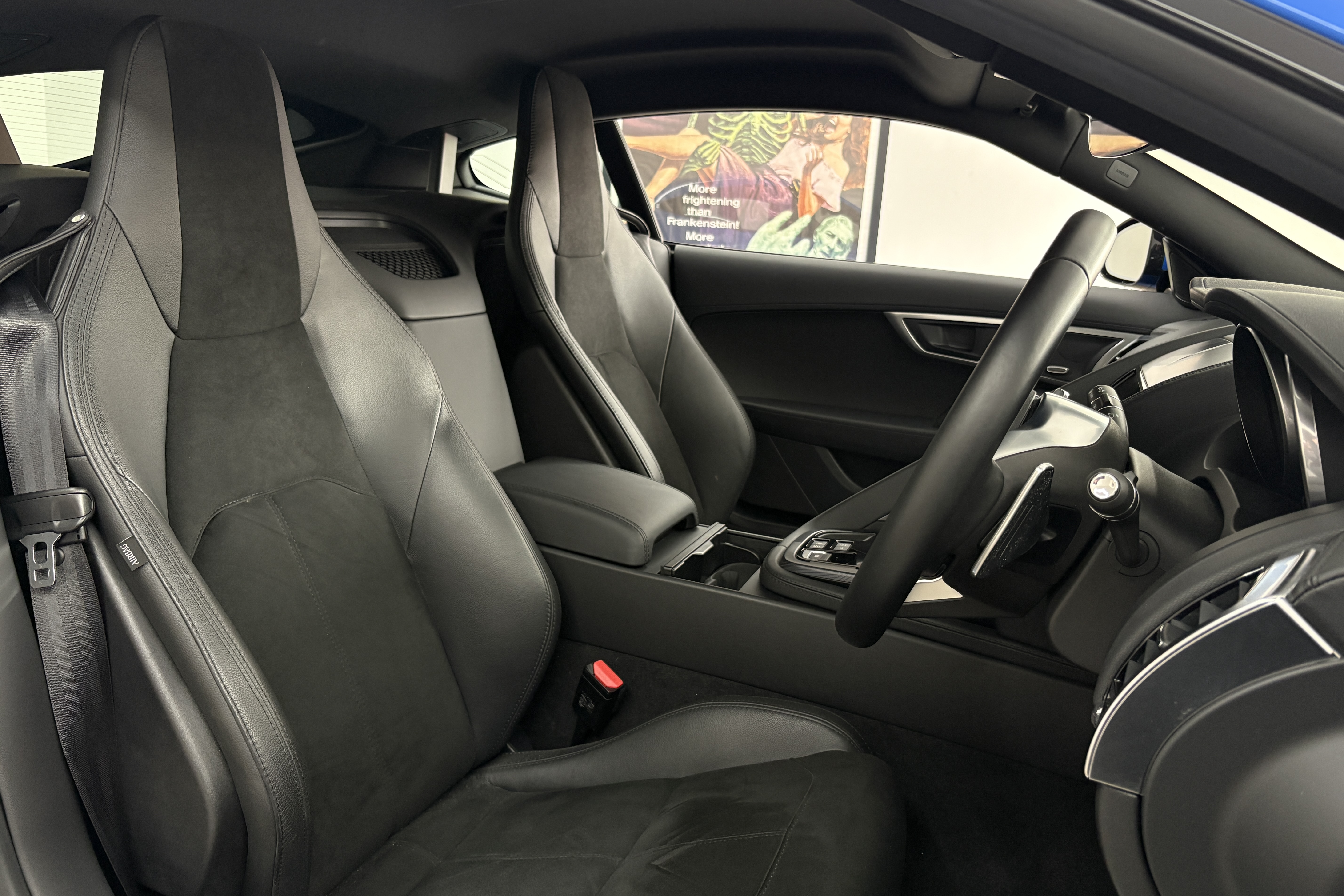 Interior 5