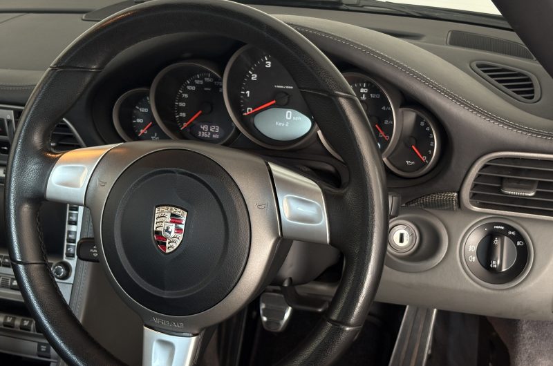 Interior 8