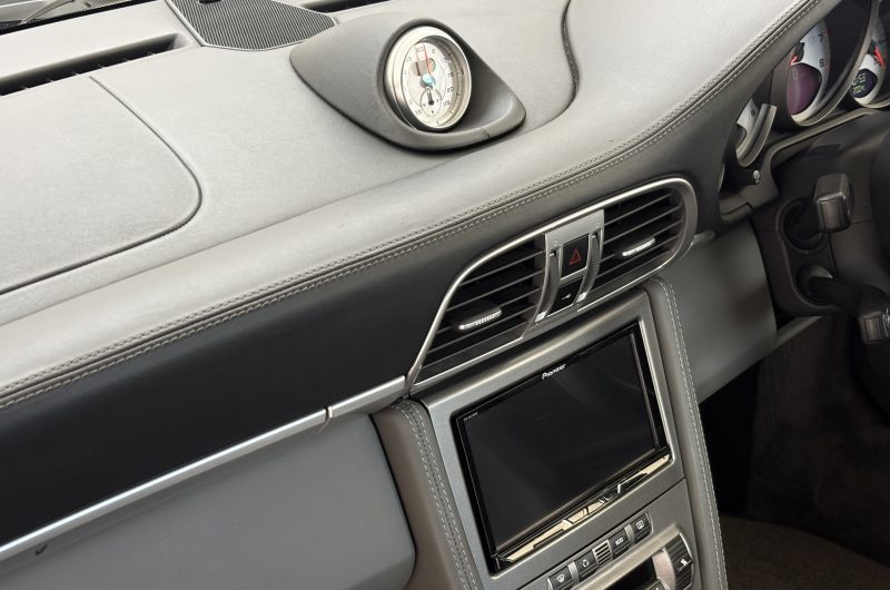 Interior 7