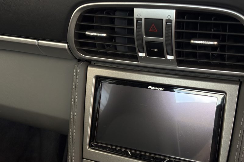 Interior 16