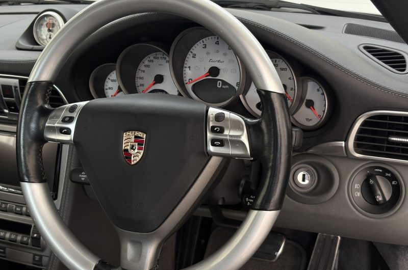 Interior 6