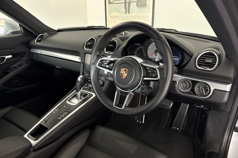 Interior 16