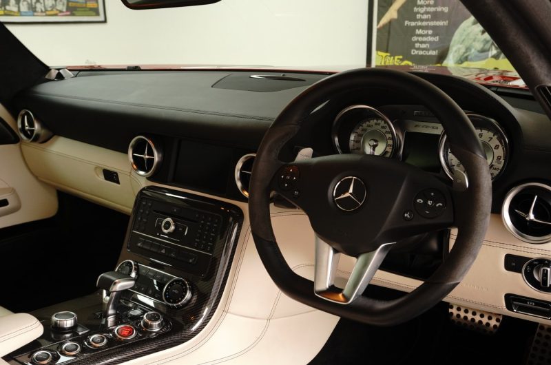 Interior 18
