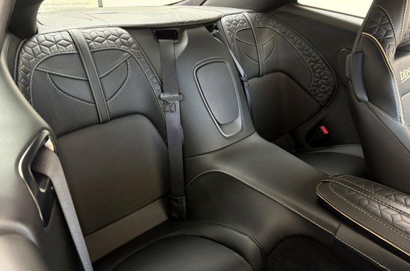 Interior 10