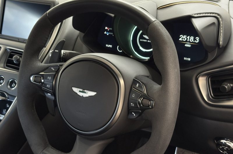 Interior 9