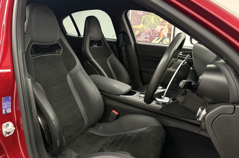 Interior 16