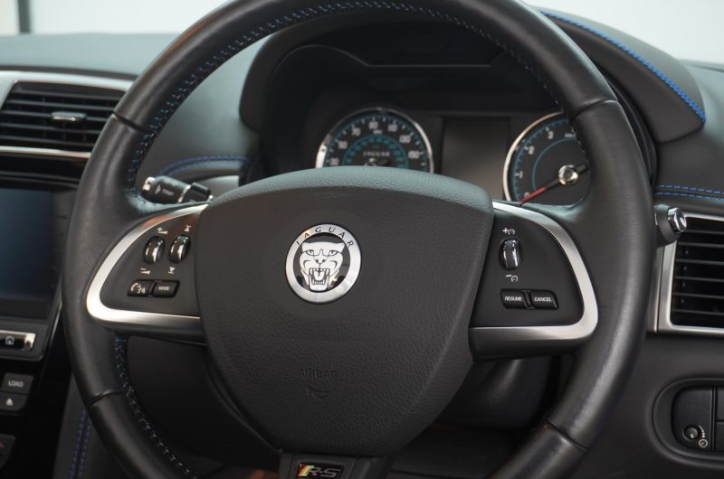 Interior 11