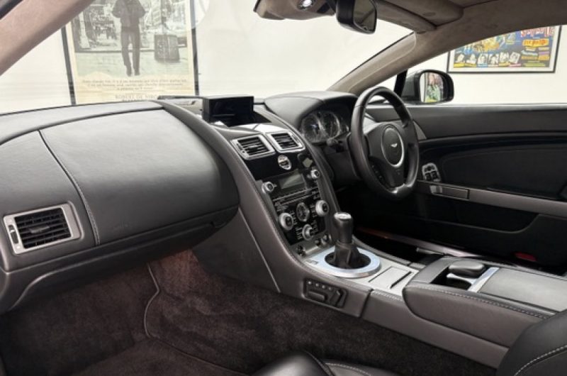 Interior 8