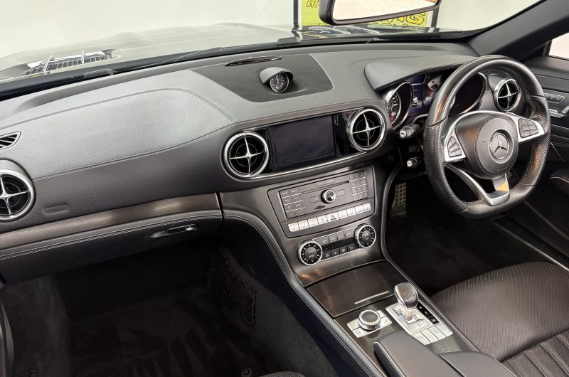 Interior 4