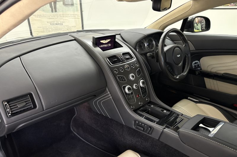Interior 5