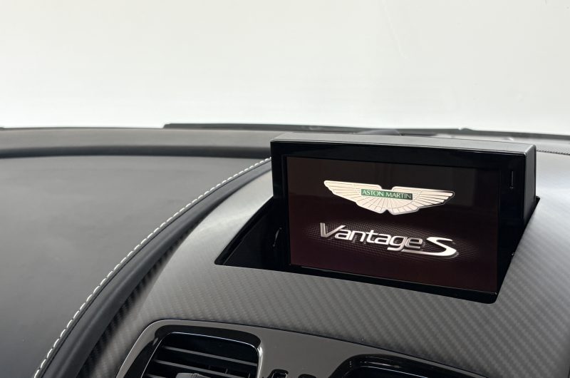 Interior 11