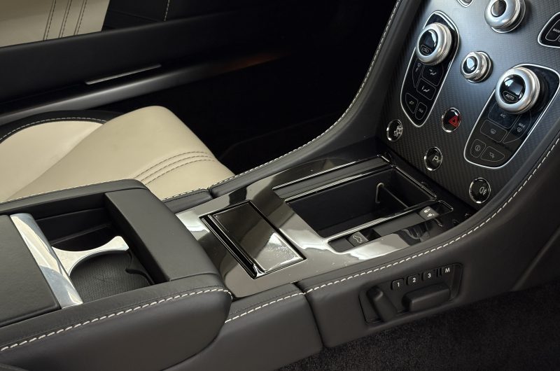 Interior 15