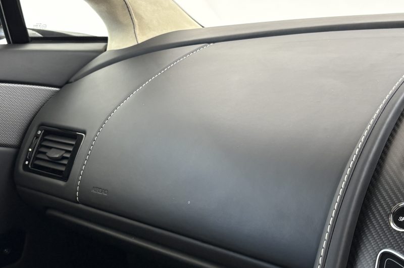 Interior 9
