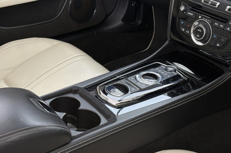 Interior 10