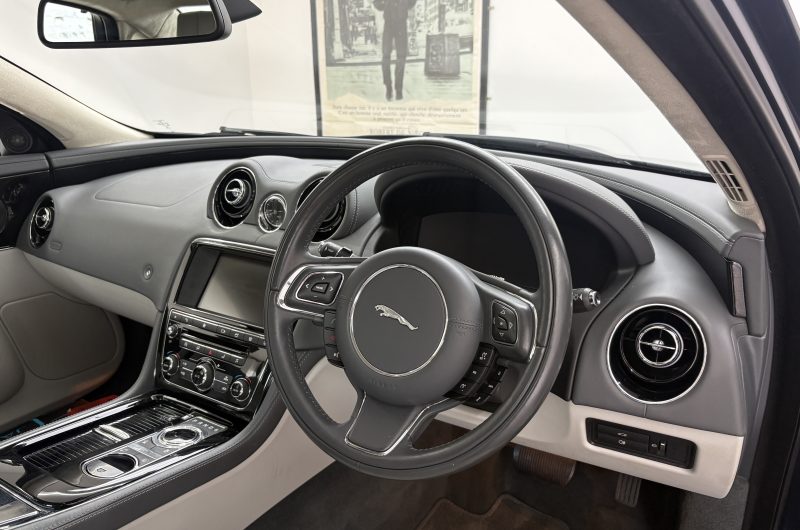 Interior 3