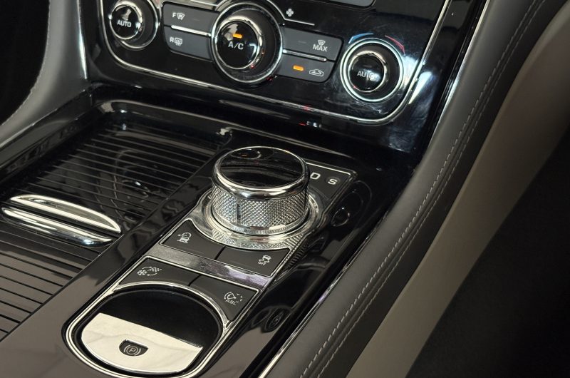 Interior 12