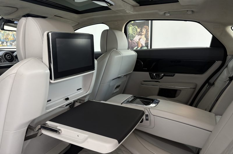 Interior 14